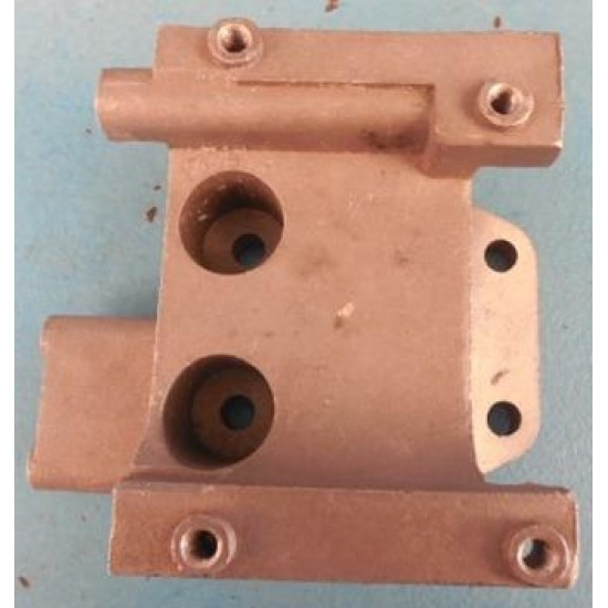 Кронштейн компрессора кондиционера AMULET A11-8104021BB