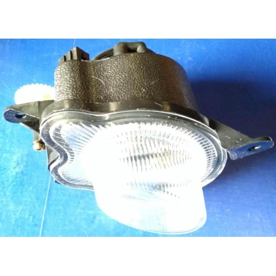 ПТФ AMULET левая стекло A15-3732010BA