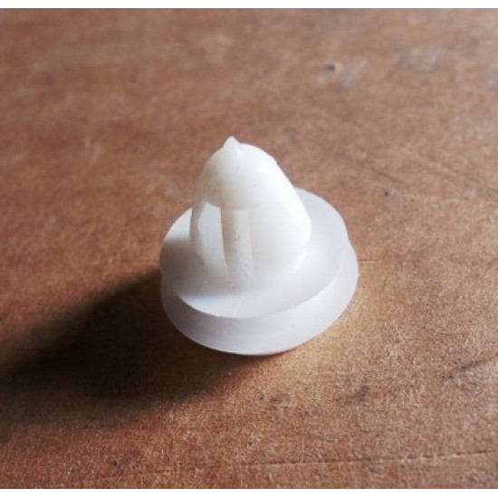 Клипса порогов, облицовки дверей и салона LANOS (шт.)