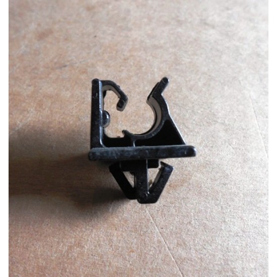 Кронштейн упора капота LANOS нижний (шт.)