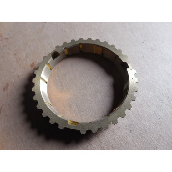 Синхронизатор 1й и 2й передач LANOS наружный. 94580754 (шт.)