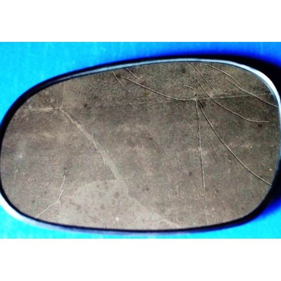 Стекло зеркала LANOS 8кр левое.  96273265 (шт.) 17.5Х10.8